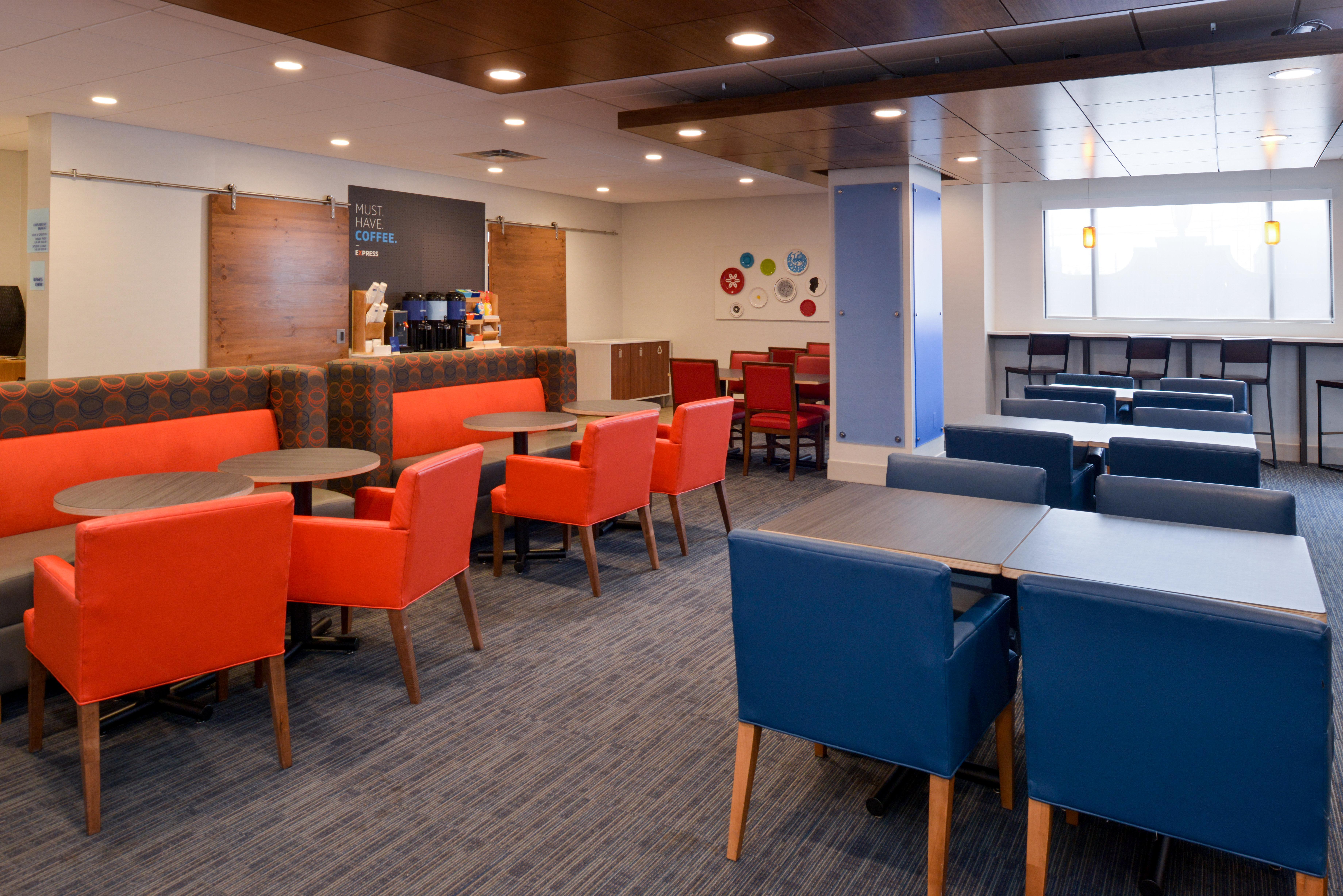 Holiday Inn Express Hotel & Suites Indianapolis Dtn-Conv Ctr By Ihg Exterior photo