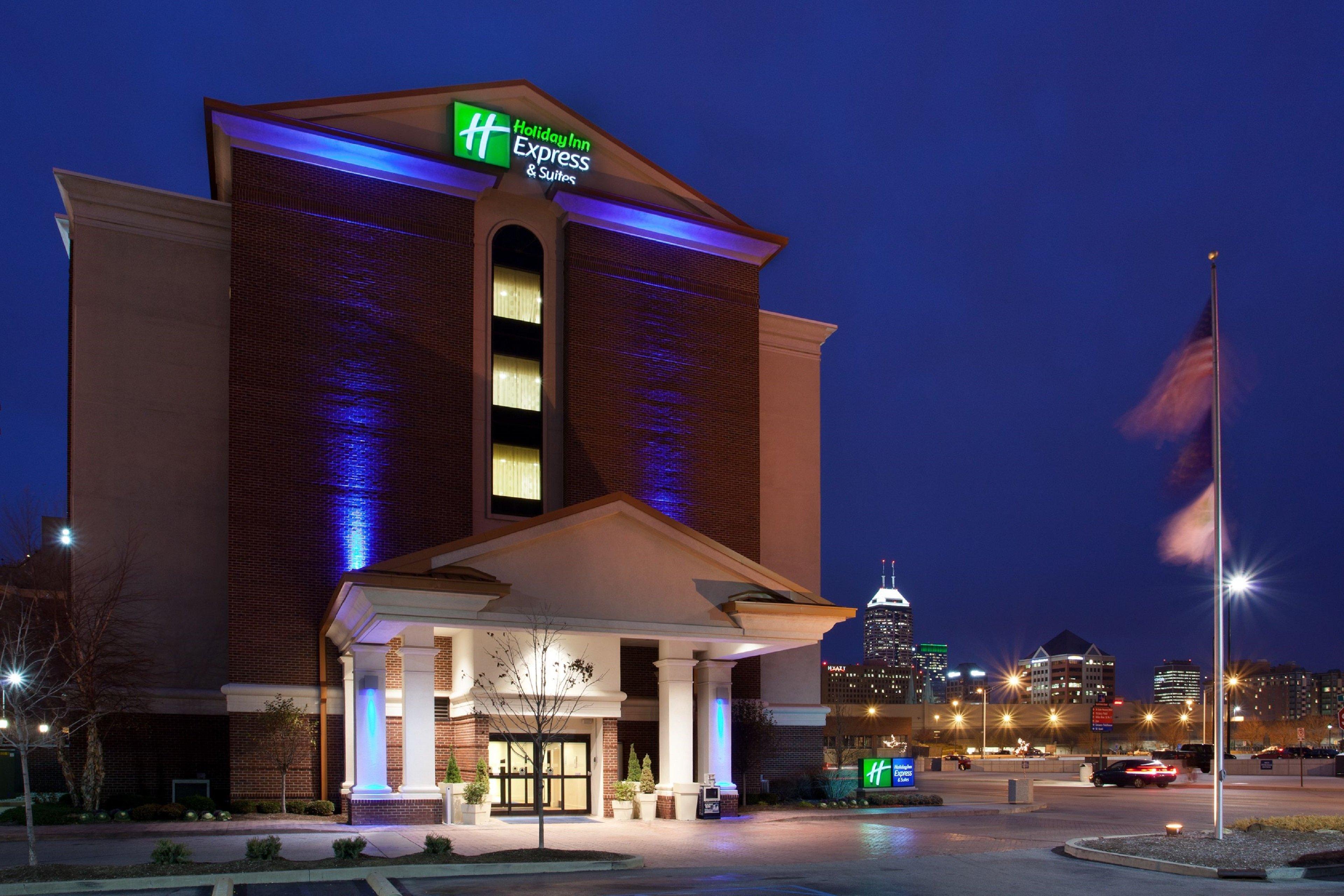 Holiday Inn Express Hotel & Suites Indianapolis Dtn-Conv Ctr By Ihg Exterior photo